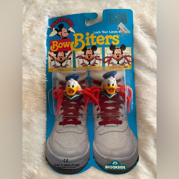 Vintage Disney Donald Duck Bow Biters - Picture 2 of 2